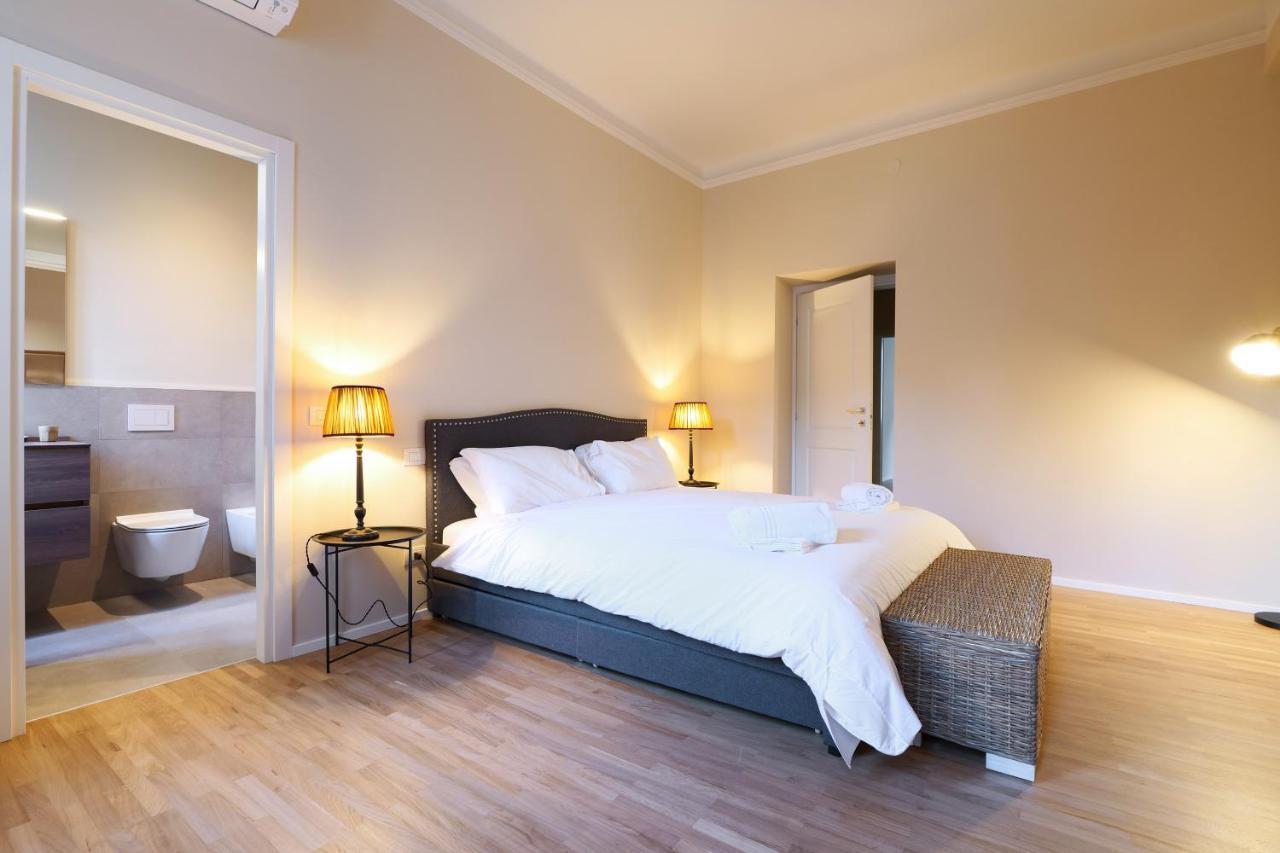 Luxury San Babila Apartment ミラノ エクステリア 写真
