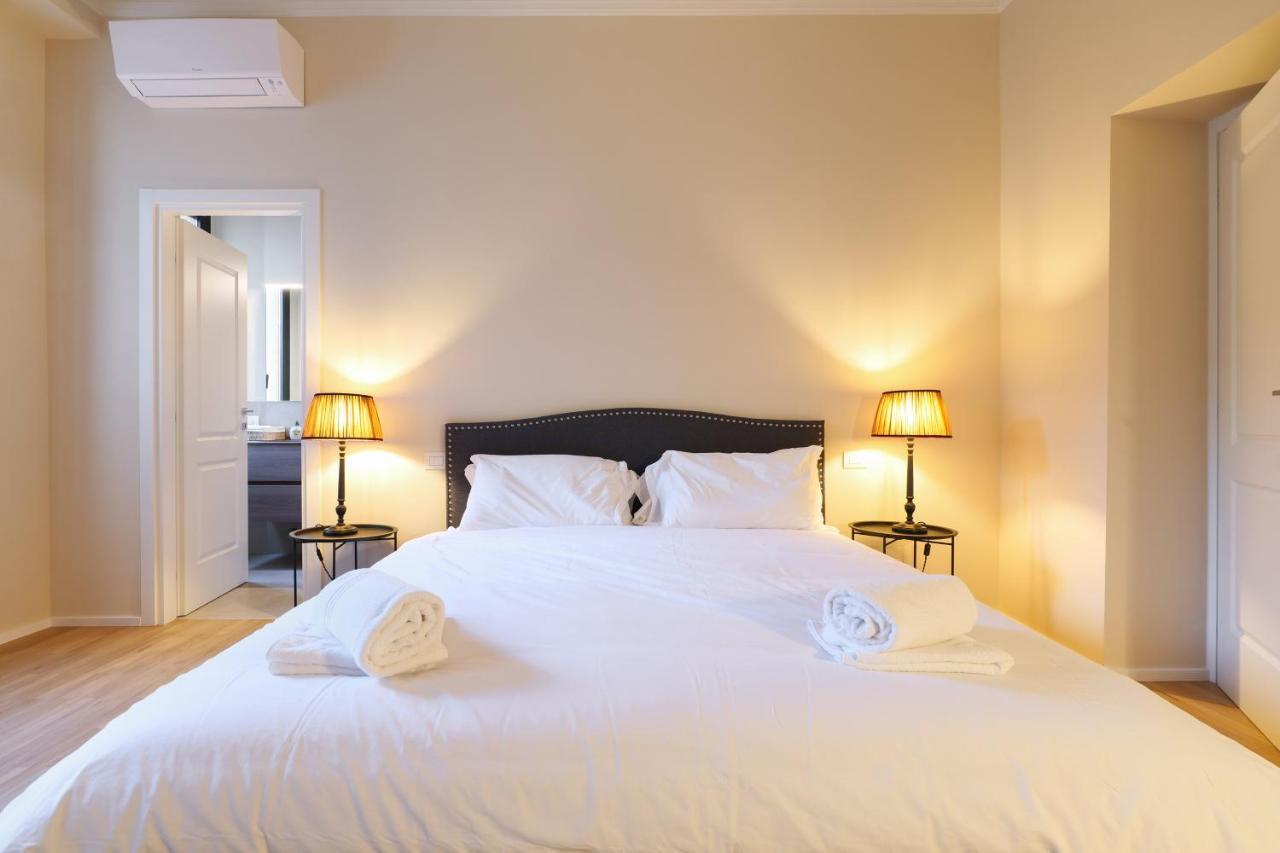 Luxury San Babila Apartment ミラノ エクステリア 写真